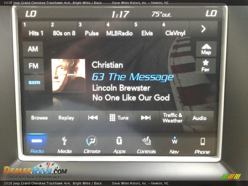 Controls of 2018 Jeep Grand Cherokee Trackhawk 4x4 Photo #23