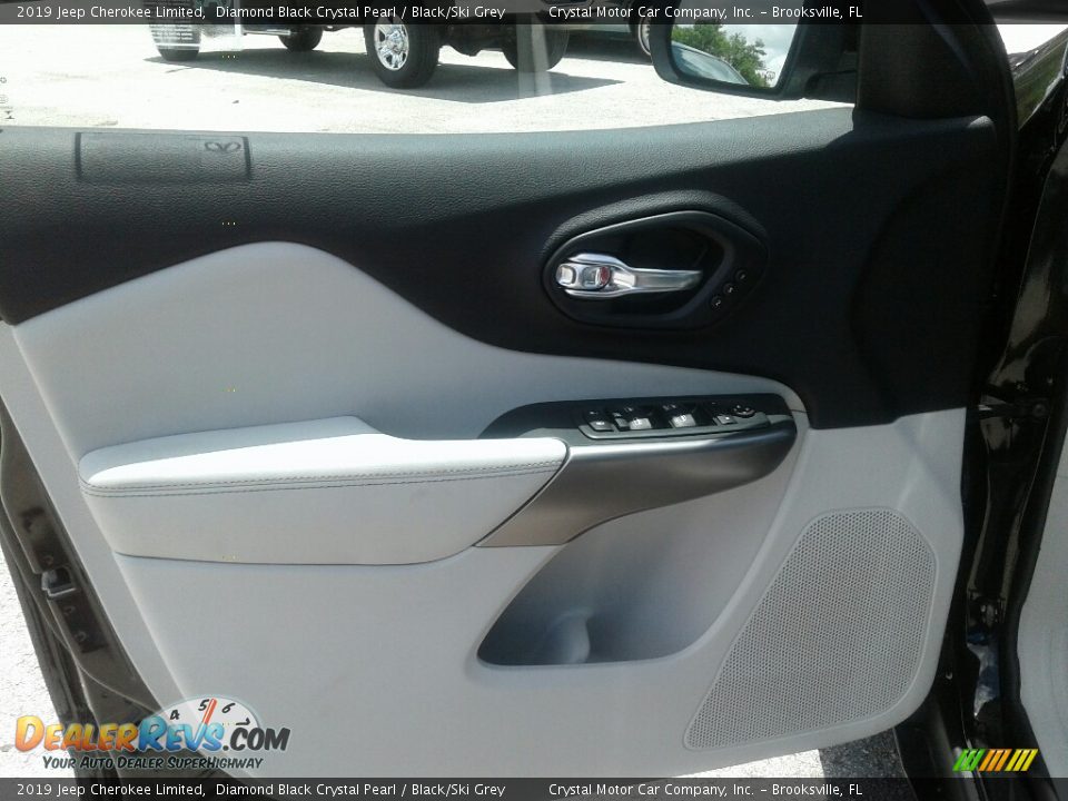 2019 Jeep Cherokee Limited Diamond Black Crystal Pearl / Black/Ski Grey Photo #17