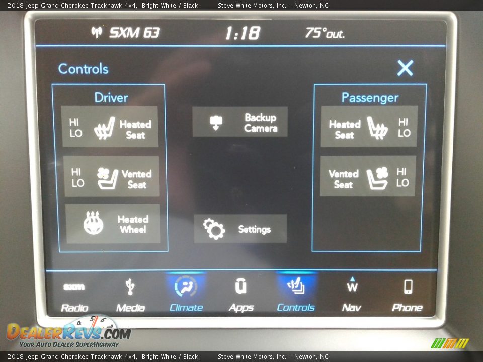 Controls of 2018 Jeep Grand Cherokee Trackhawk 4x4 Photo #29