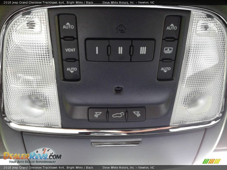 Controls of 2018 Jeep Grand Cherokee Trackhawk 4x4 Photo #34