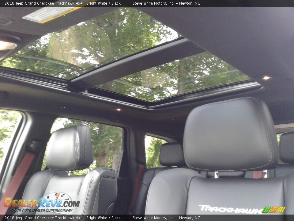 Sunroof of 2018 Jeep Grand Cherokee Trackhawk 4x4 Photo #35