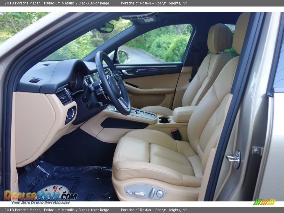 Black/Luxor Beige Interior - 2018 Porsche Macan  Photo #12