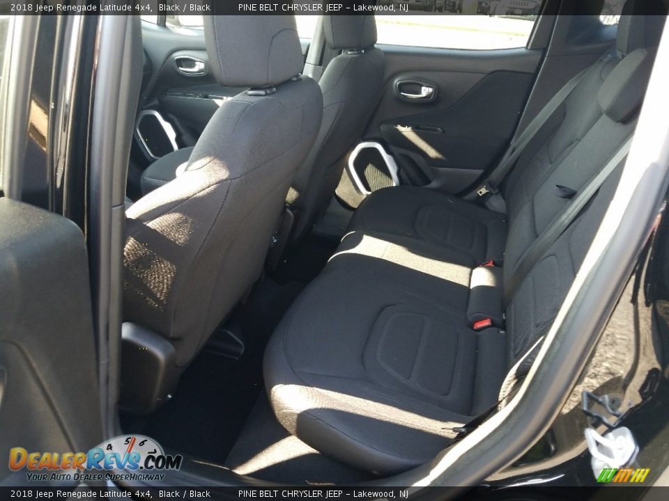 2018 Jeep Renegade Latitude 4x4 Black / Black Photo #8
