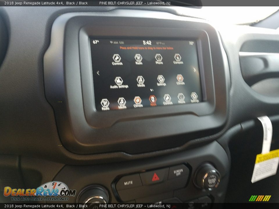 2018 Jeep Renegade Latitude 4x4 Black / Black Photo #10