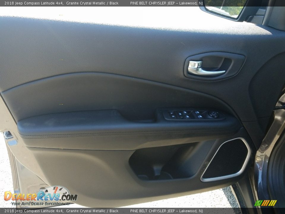 2018 Jeep Compass Latitude 4x4 Granite Crystal Metallic / Black Photo #6