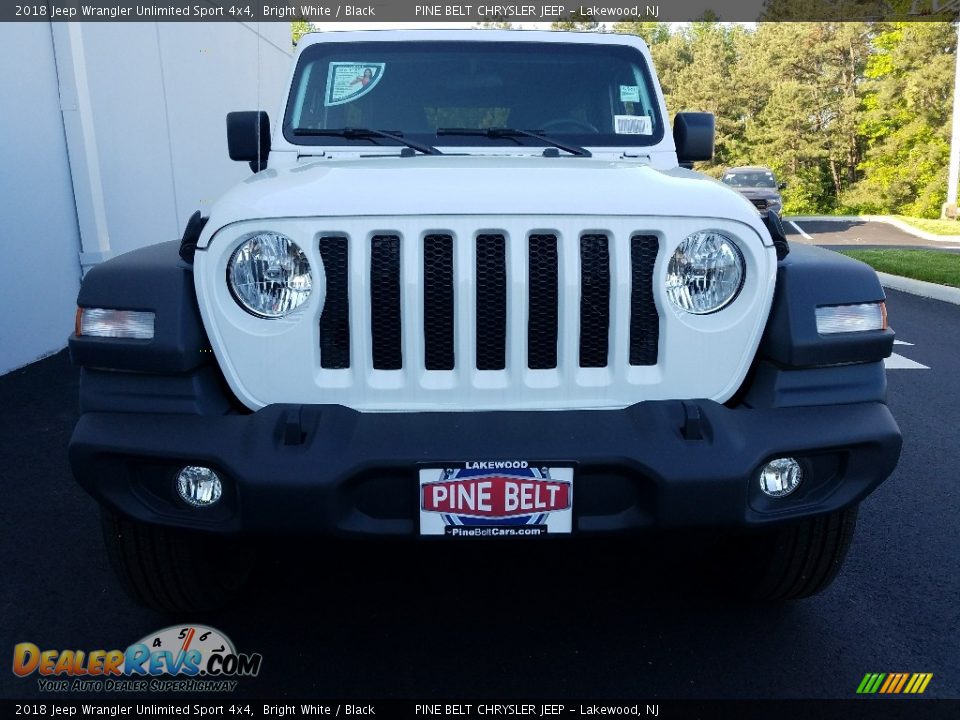 2018 Jeep Wrangler Unlimited Sport 4x4 Bright White / Black Photo #2
