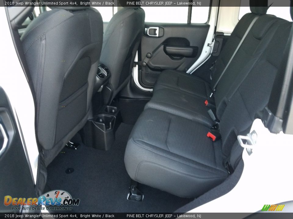 2018 Jeep Wrangler Unlimited Sport 4x4 Bright White / Black Photo #8