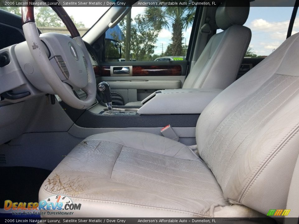 2006 Lincoln Navigator Luxury Satellite Silver Metallic / Dove Grey Photo #10