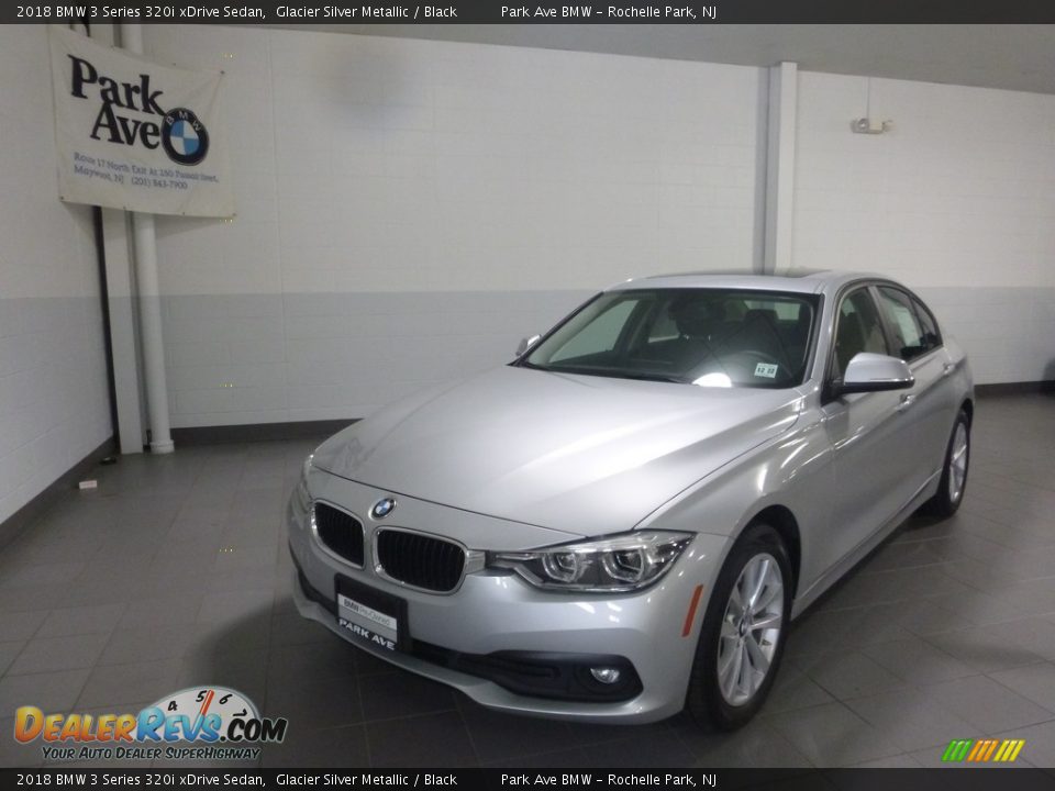 2018 BMW 3 Series 320i xDrive Sedan Glacier Silver Metallic / Black Photo #1