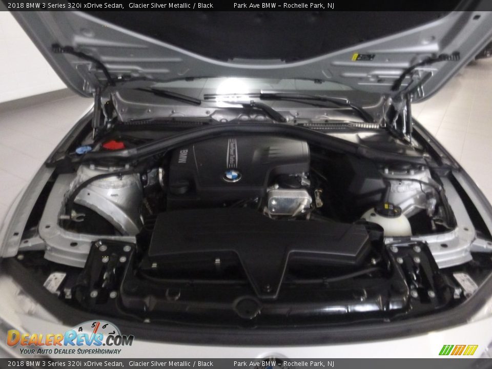 2018 BMW 3 Series 320i xDrive Sedan Glacier Silver Metallic / Black Photo #30