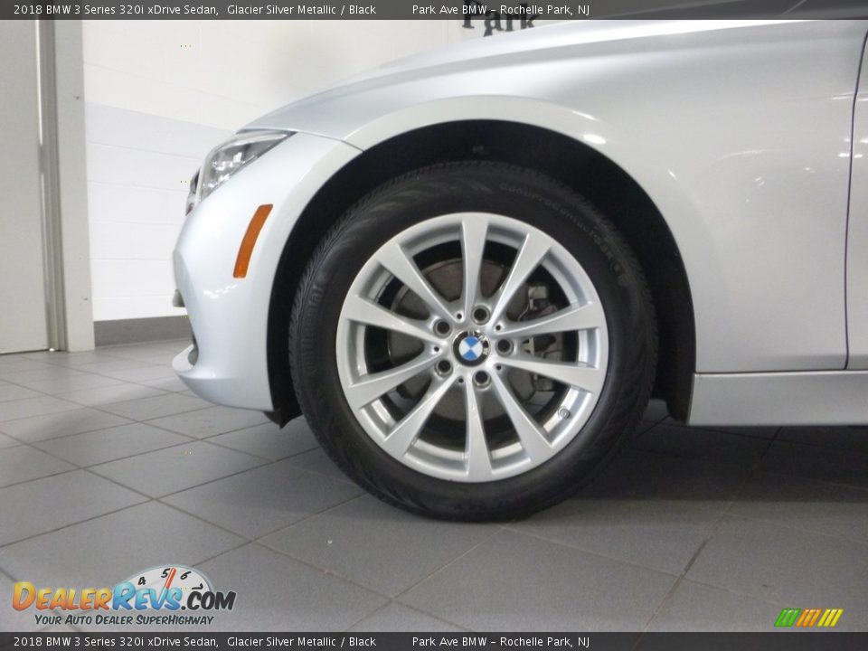 2018 BMW 3 Series 320i xDrive Sedan Glacier Silver Metallic / Black Photo #31