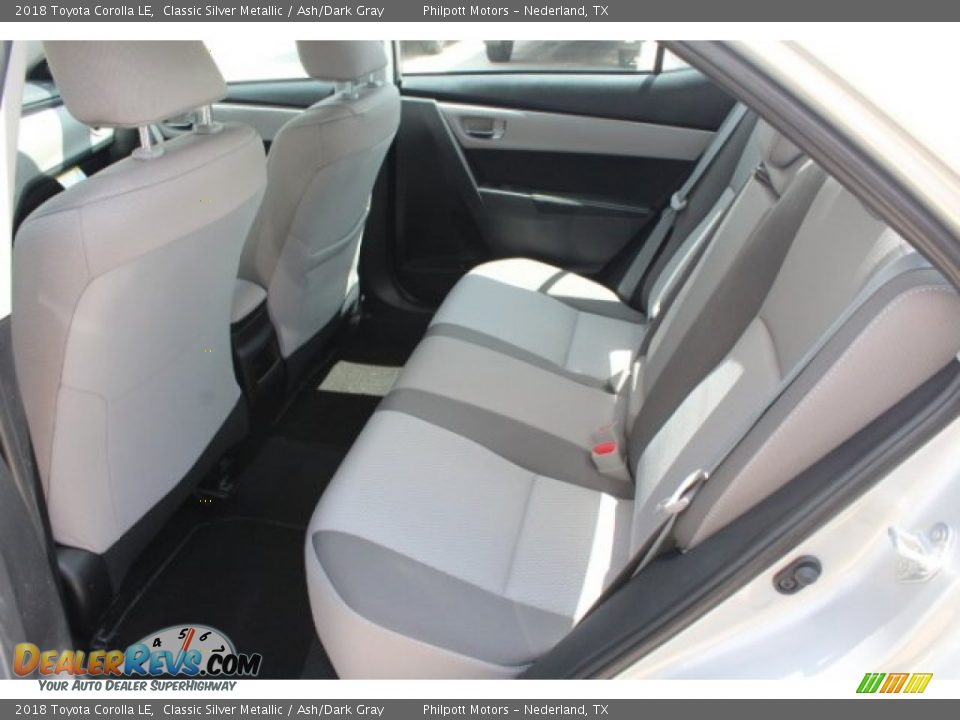 2018 Toyota Corolla LE Classic Silver Metallic / Ash/Dark Gray Photo #23