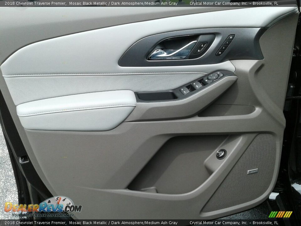 Door Panel of 2018 Chevrolet Traverse Premier Photo #19