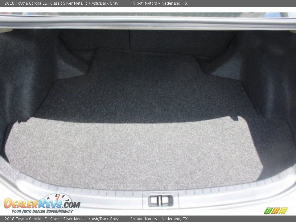 2018 Toyota Corolla LE Classic Silver Metallic / Ash/Dark Gray Photo #26