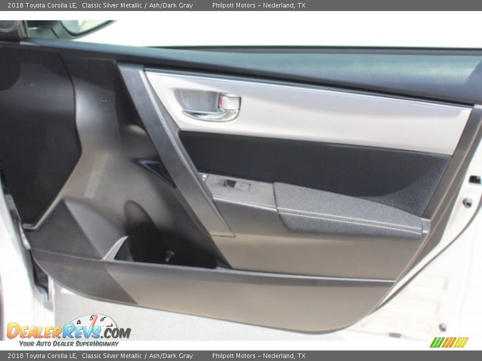 2018 Toyota Corolla LE Classic Silver Metallic / Ash/Dark Gray Photo #29