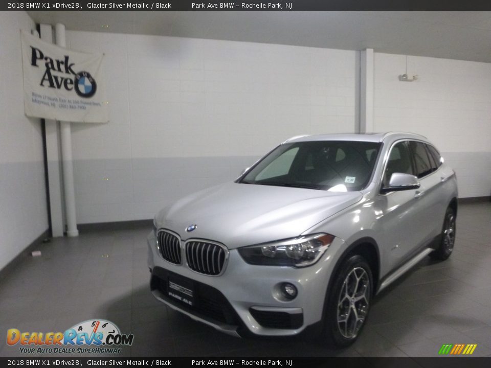 2018 BMW X1 xDrive28i Glacier Silver Metallic / Black Photo #1