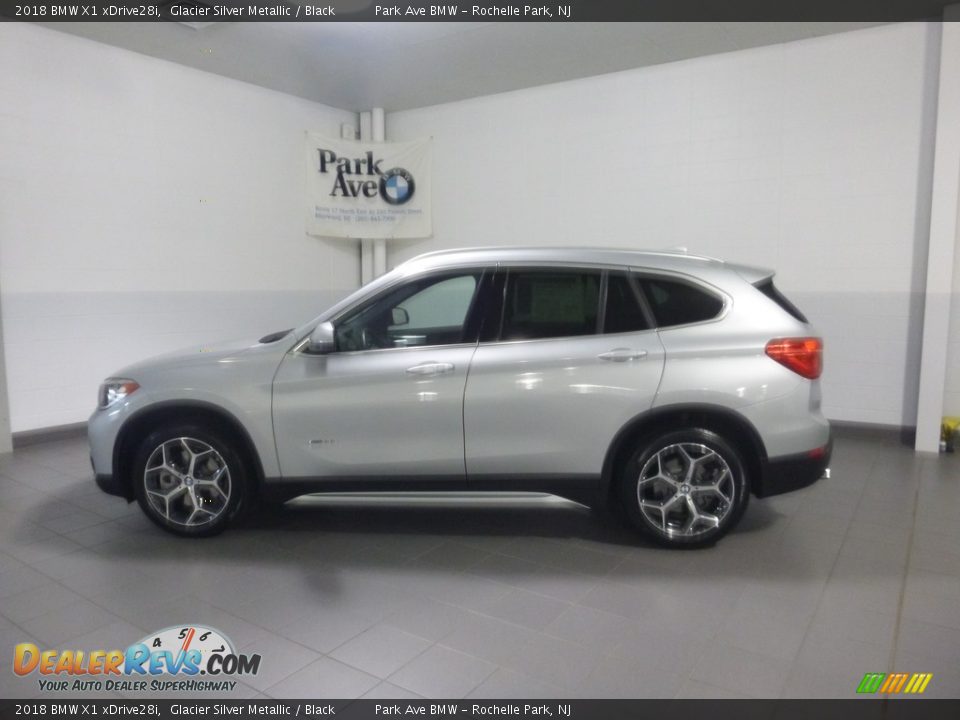 2018 BMW X1 xDrive28i Glacier Silver Metallic / Black Photo #2