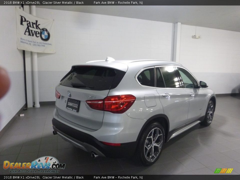 2018 BMW X1 xDrive28i Glacier Silver Metallic / Black Photo #5