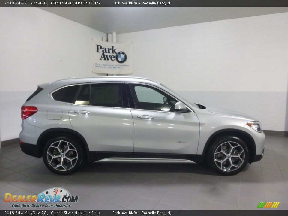 2018 BMW X1 xDrive28i Glacier Silver Metallic / Black Photo #6