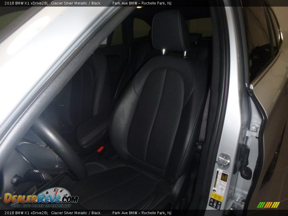 2018 BMW X1 xDrive28i Glacier Silver Metallic / Black Photo #10