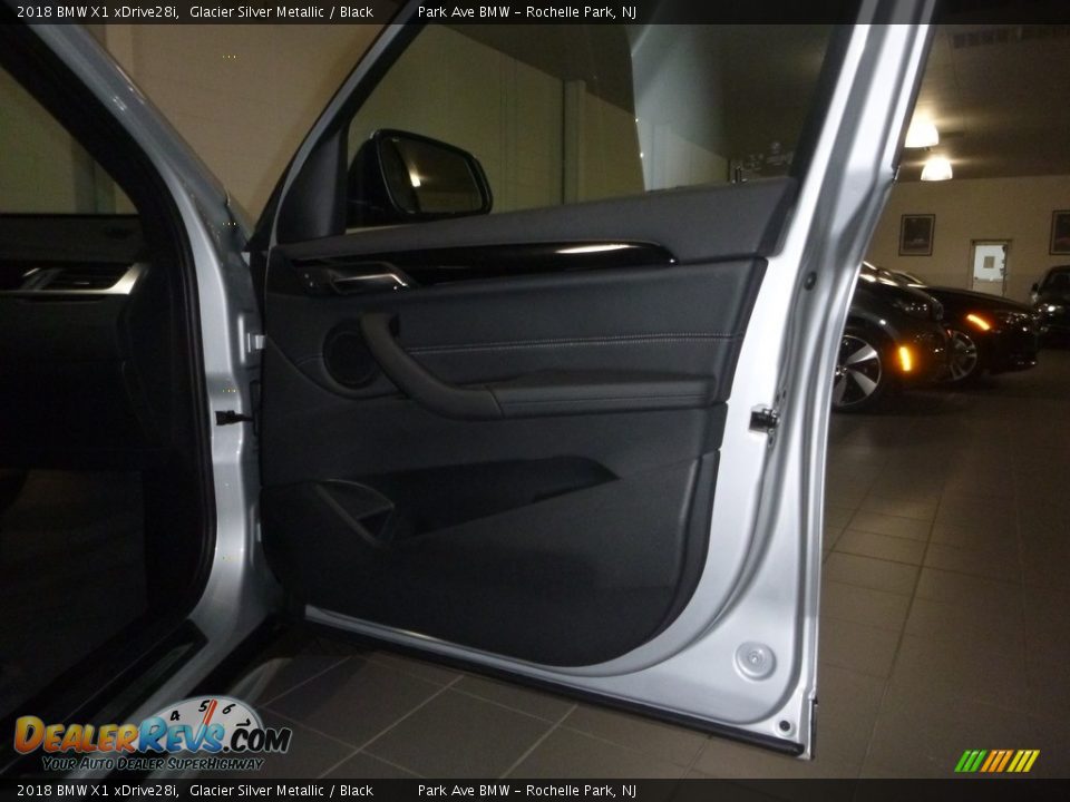 2018 BMW X1 xDrive28i Glacier Silver Metallic / Black Photo #14