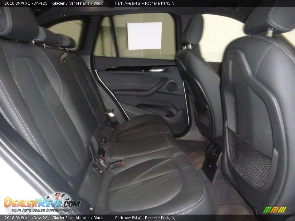 2018 BMW X1 xDrive28i Glacier Silver Metallic / Black Photo #19