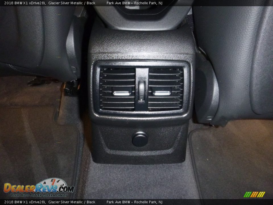 2018 BMW X1 xDrive28i Glacier Silver Metallic / Black Photo #25