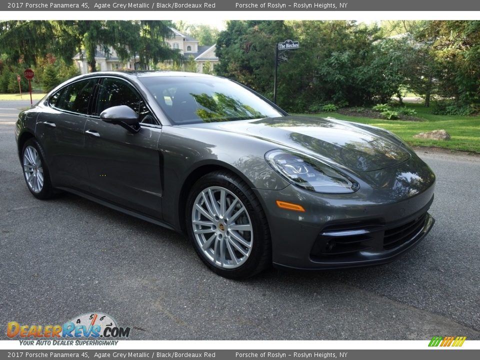 Front 3/4 View of 2017 Porsche Panamera 4S Photo #8