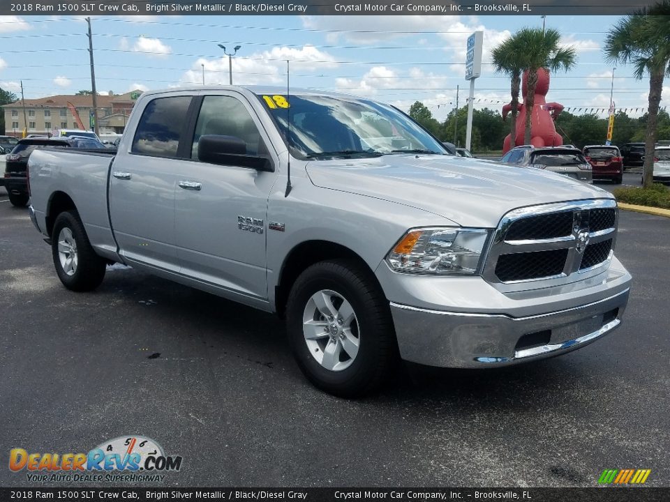 Front 3/4 View of 2018 Ram 1500 SLT Crew Cab Photo #7