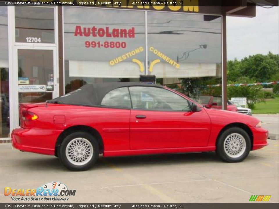 1999 Chevrolet Cavalier Z24 Convertible Bright Red / Medium Gray Photo #10