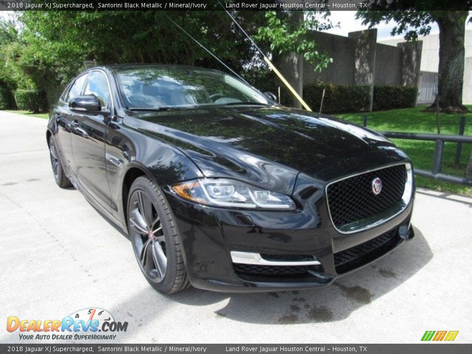 2018 Jaguar XJ Supercharged Santorini Black Metallic / Mineral/Ivory Photo #2