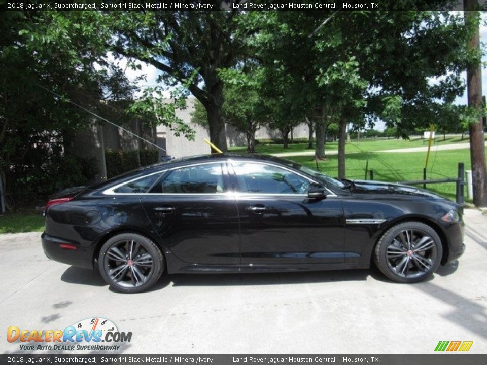 2018 Jaguar XJ Supercharged Santorini Black Metallic / Mineral/Ivory Photo #6