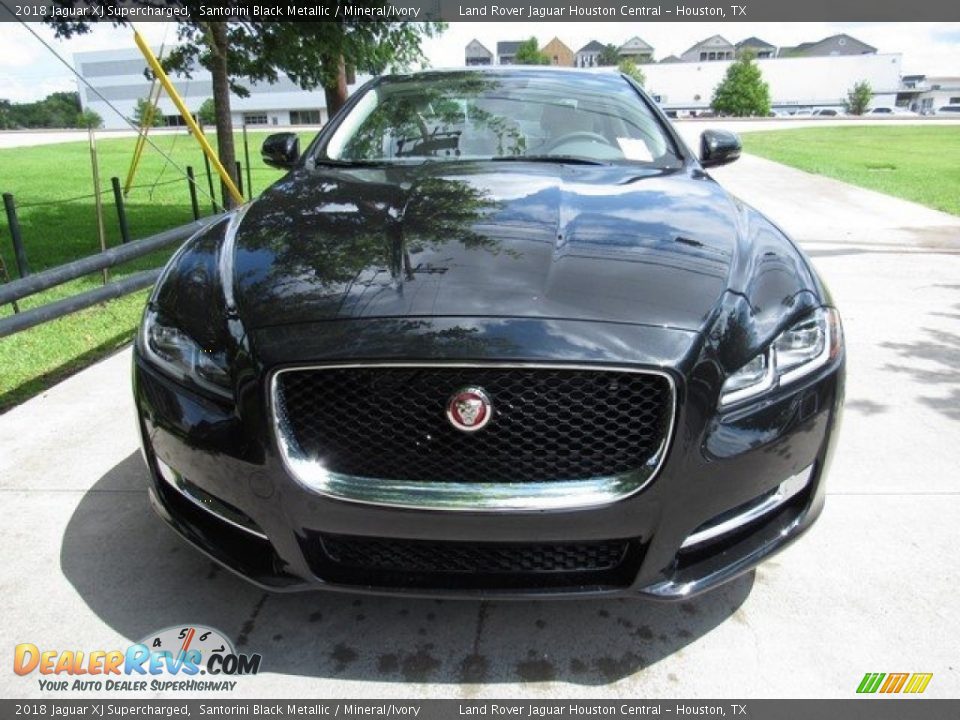 2018 Jaguar XJ Supercharged Santorini Black Metallic / Mineral/Ivory Photo #9