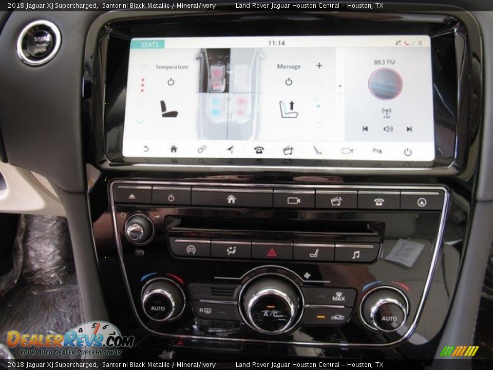 2018 Jaguar XJ Supercharged Santorini Black Metallic / Mineral/Ivory Photo #34