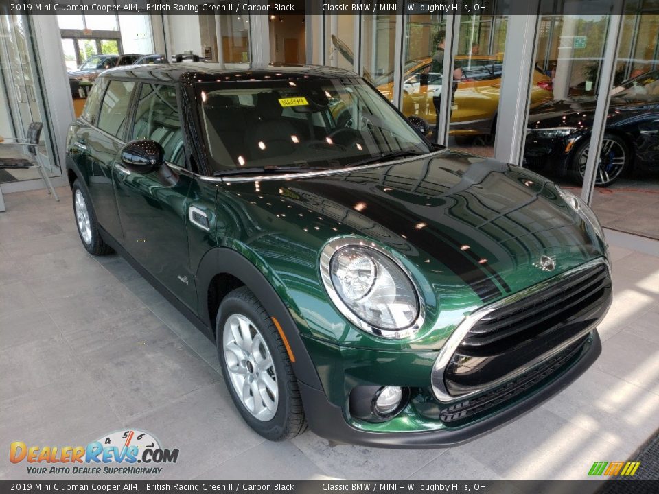 Front 3/4 View of 2019 Mini Clubman Cooper All4 Photo #1