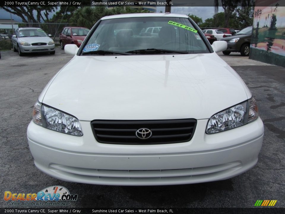2000 Toyota Camry CE Super White / Gray Photo #4