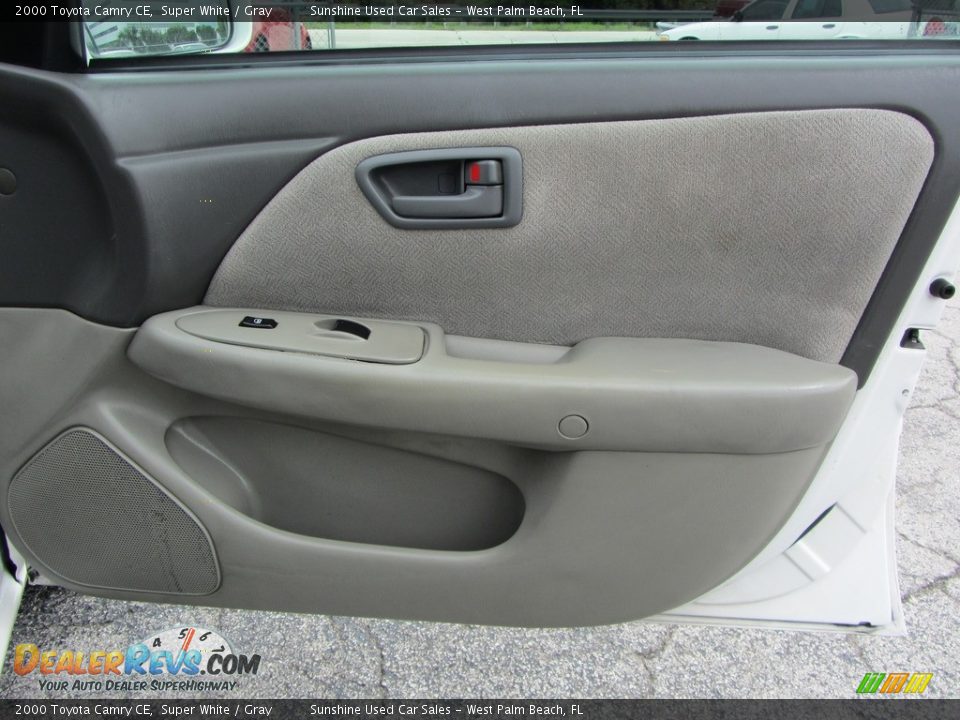 2000 Toyota Camry CE Super White / Gray Photo #14