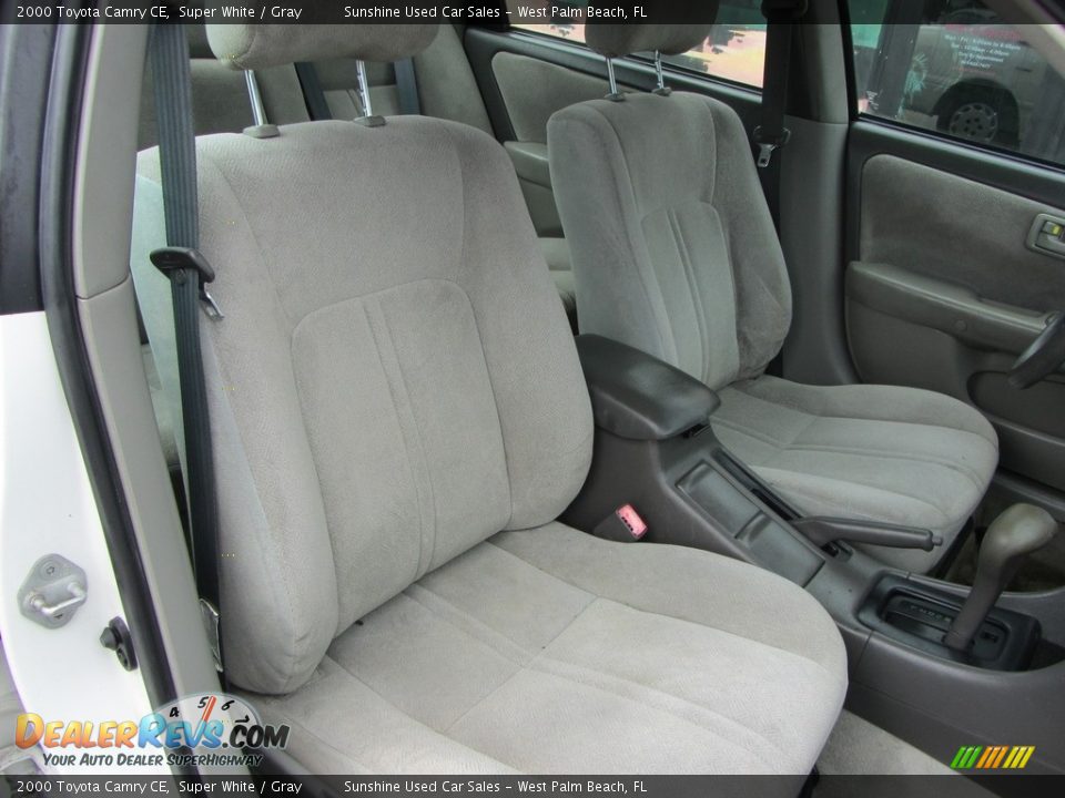 2000 Toyota Camry CE Super White / Gray Photo #16