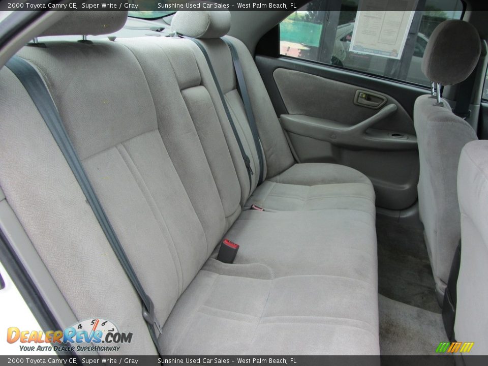 2000 Toyota Camry CE Super White / Gray Photo #18