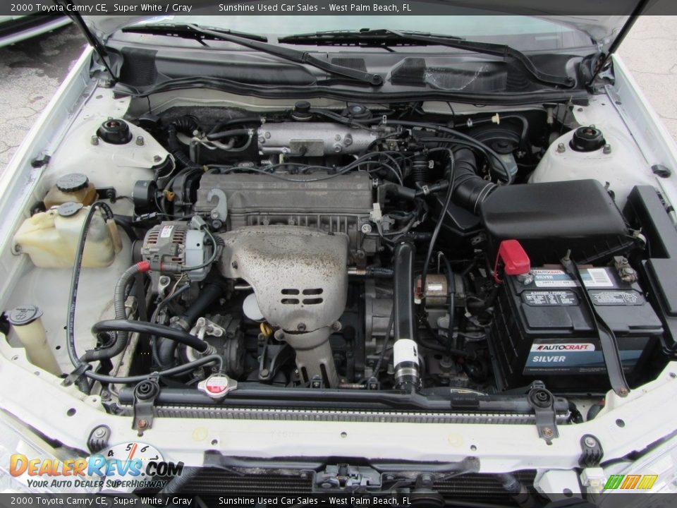 2000 Toyota Camry CE Super White / Gray Photo #20