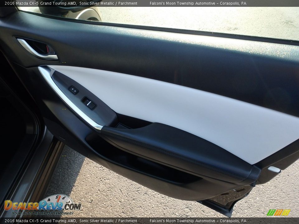 2016 Mazda CX-5 Grand Touring AWD Sonic Silver Metallic / Parchment Photo #12