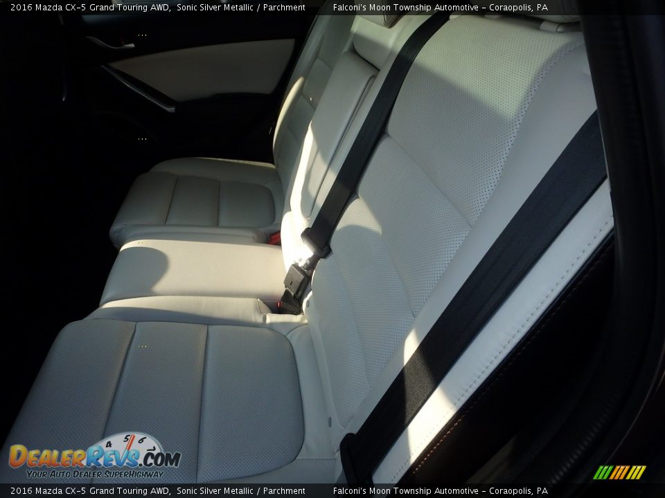 2016 Mazda CX-5 Grand Touring AWD Sonic Silver Metallic / Parchment Photo #15