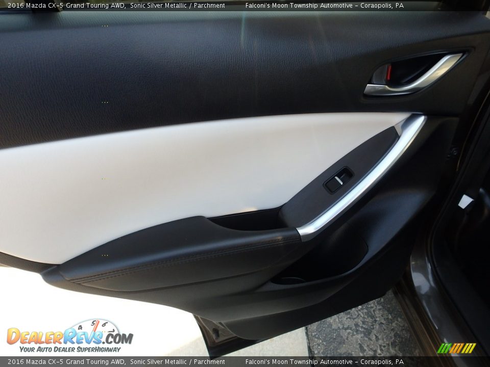 2016 Mazda CX-5 Grand Touring AWD Sonic Silver Metallic / Parchment Photo #17