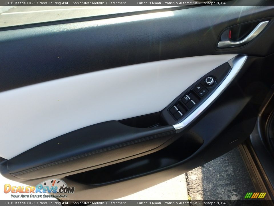 2016 Mazda CX-5 Grand Touring AWD Sonic Silver Metallic / Parchment Photo #18