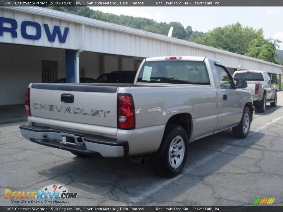 2005 Chevrolet Silverado 1500 Regular Cab Silver Birch Metallic / Dark Charcoal Photo #2