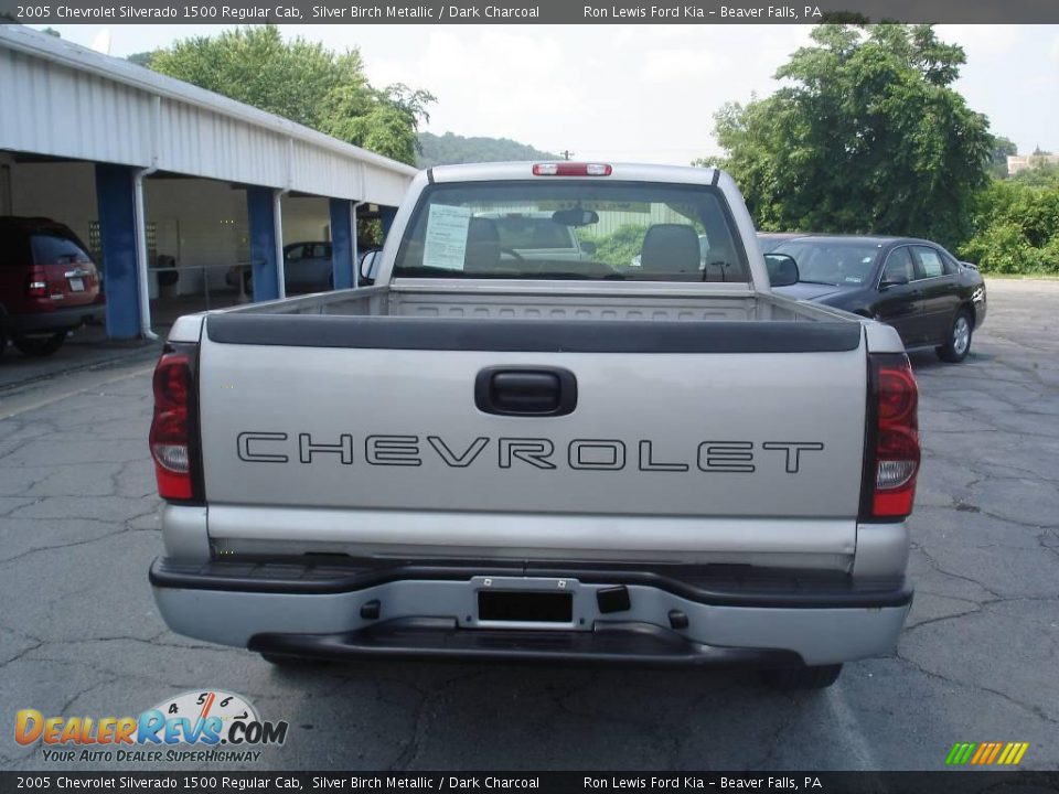 2005 Chevrolet Silverado 1500 Regular Cab Silver Birch Metallic / Dark Charcoal Photo #3