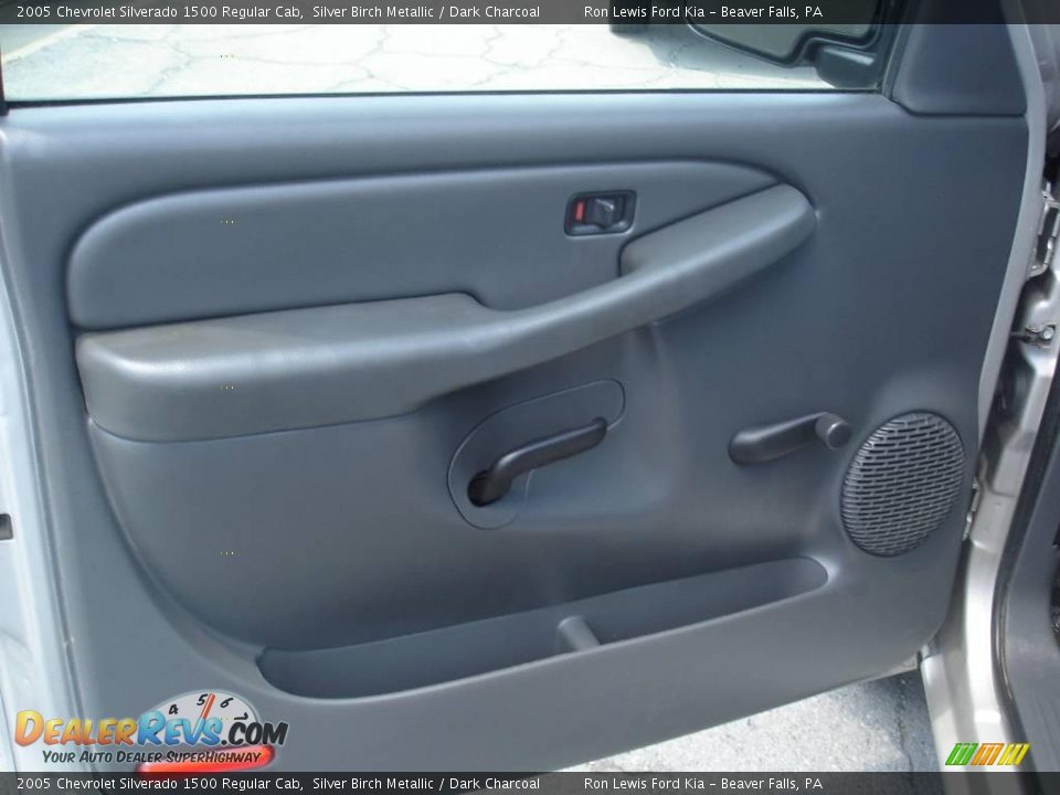 2005 Chevrolet Silverado 1500 Regular Cab Silver Birch Metallic / Dark Charcoal Photo #7