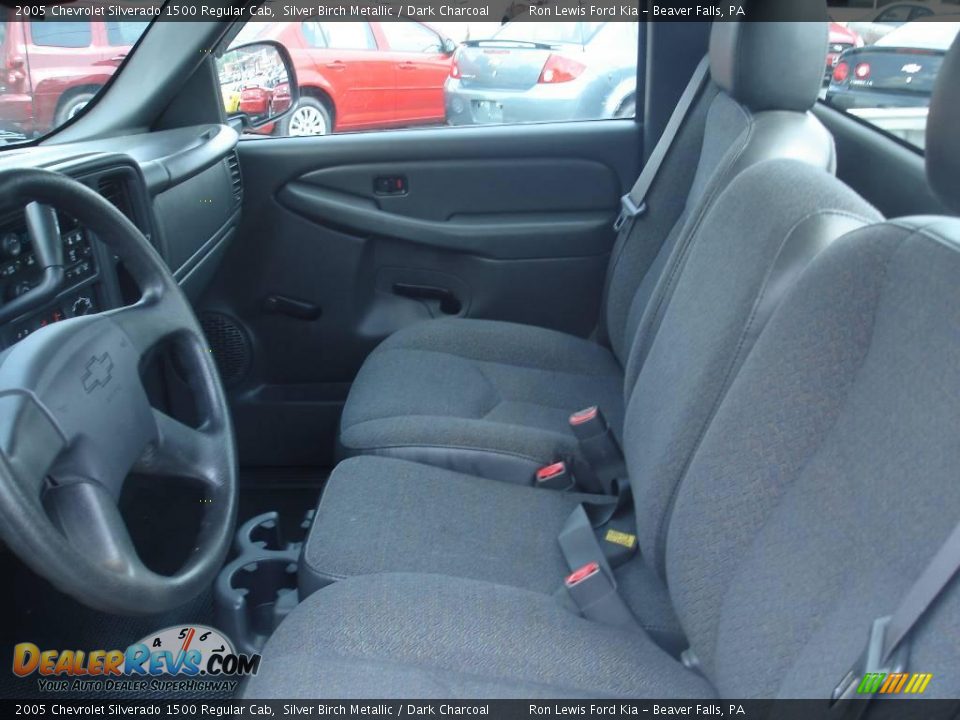 2005 Chevrolet Silverado 1500 Regular Cab Silver Birch Metallic / Dark Charcoal Photo #9