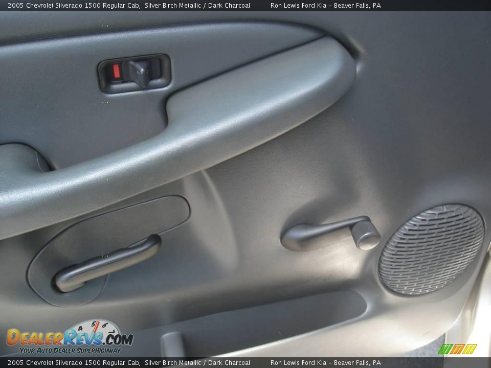 2005 Chevrolet Silverado 1500 Regular Cab Silver Birch Metallic / Dark Charcoal Photo #21