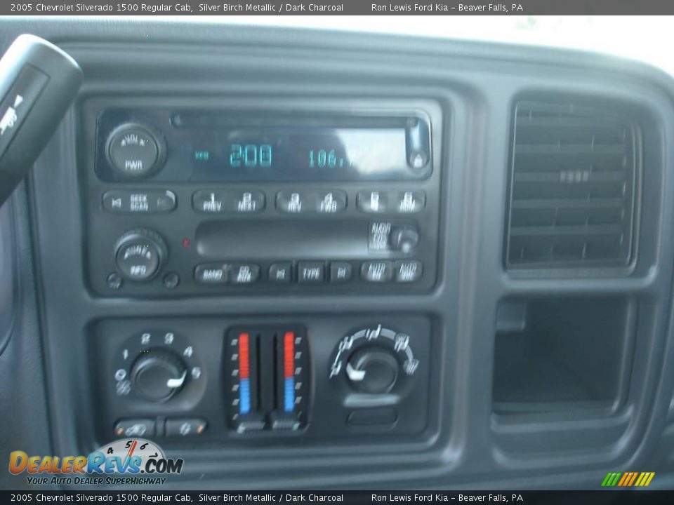 2005 Chevrolet Silverado 1500 Regular Cab Silver Birch Metallic / Dark Charcoal Photo #22